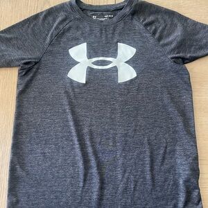 Under Armour Boys YL Gray T-Shirt